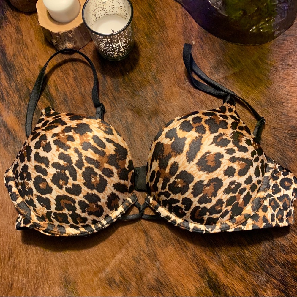 Victoria’s Secret Miraculous Plunge Bra 34B - Picture 1 of 5